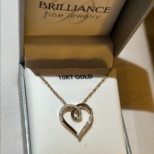 10kt gold heart shaped necklace